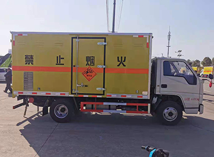 娄星爆破器材运输车